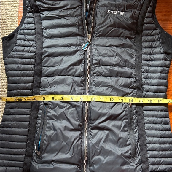 KUHL Born In The Mountains Silver Oak black hooded down vest. Pockets. Size sm - Picture 13 of 16